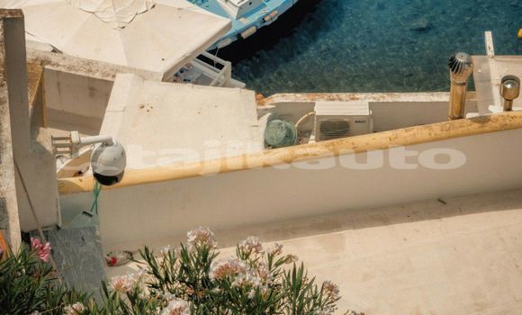 Medium with watermark image