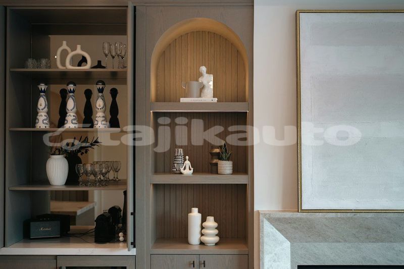 Big with watermark image