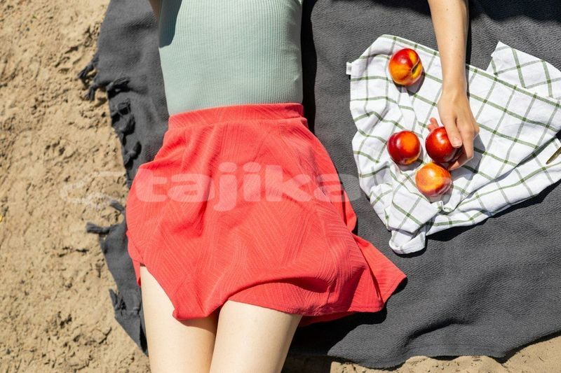 Big with watermark image