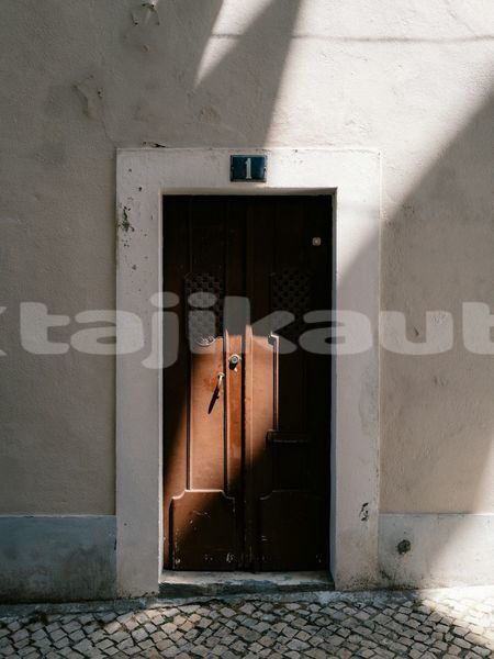 Big with watermark image