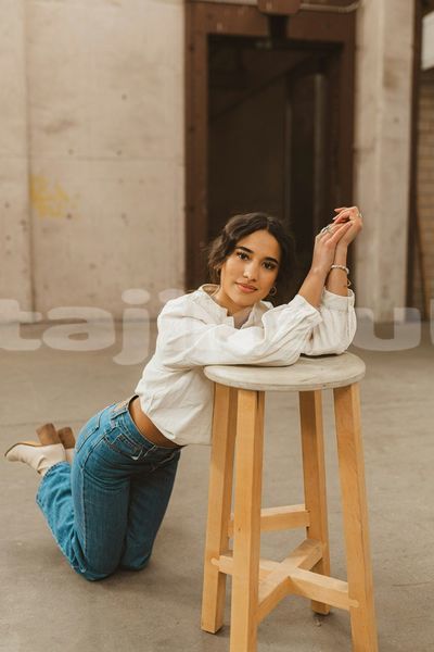 Big with watermark image