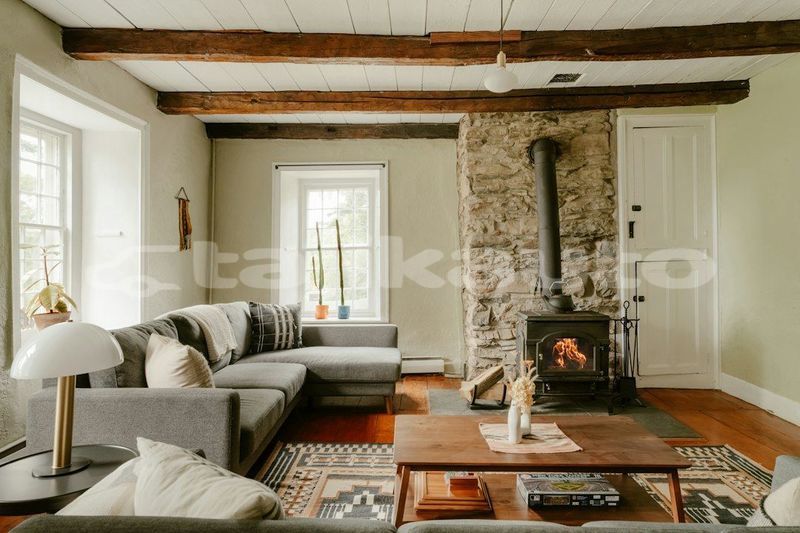 Big with watermark image
