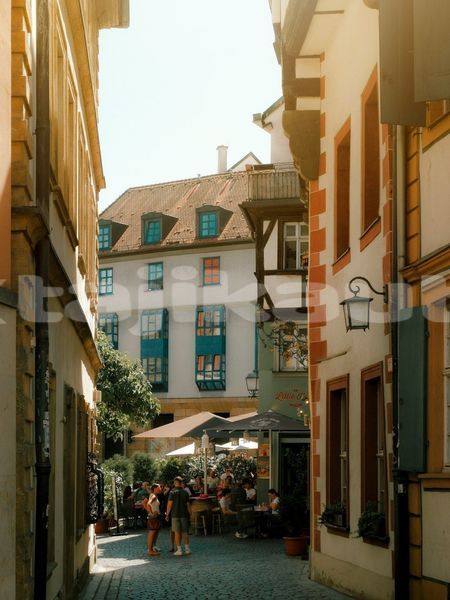 Big with watermark image