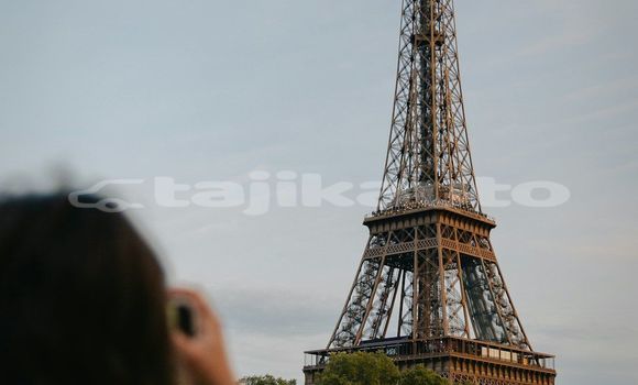 Medium with watermark image
