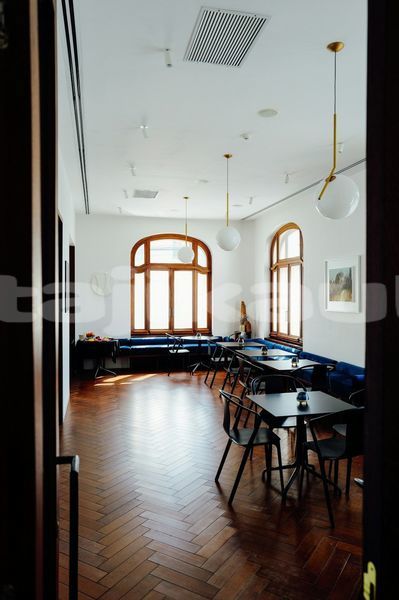 Big with watermark image