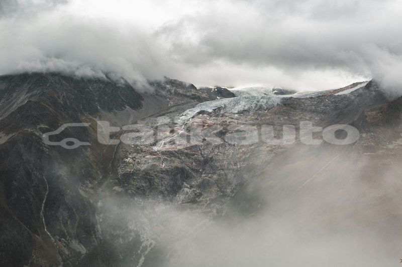 Big with watermark image