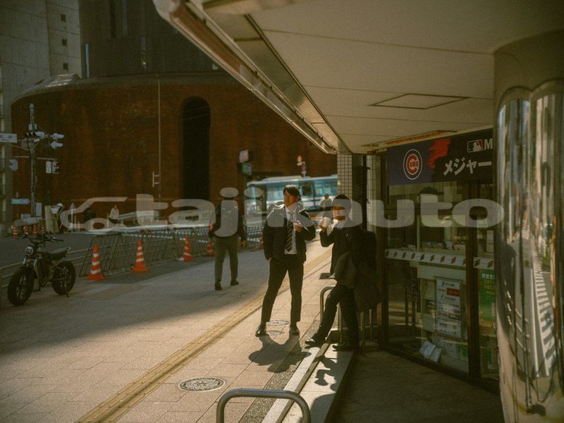 Big with watermark image