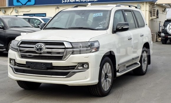 Buy Import Toyota Land Cruiser White Car in Import - Dubai in Dushanbe Buy Import Toyota Land Cruiser White Car in Import - Dubai in Dushanbe