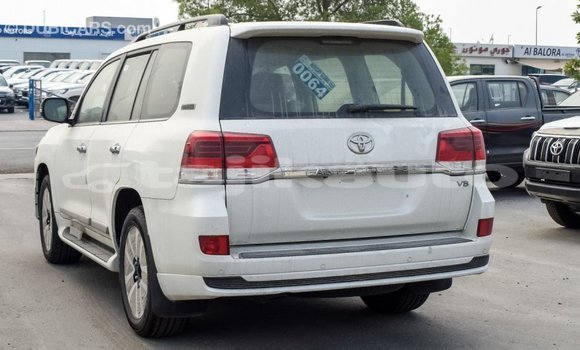 Buy Import Toyota Land Cruiser White Car in Import - Dubai in Dushanbe Buy Import Toyota Land Cruiser White Car in Import - Dubai in Dushanbe