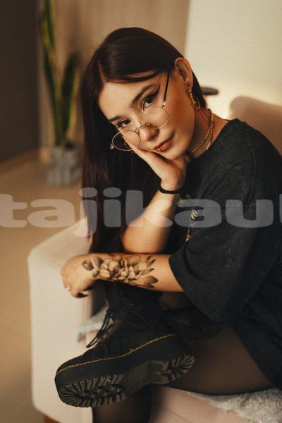 Big with watermark image