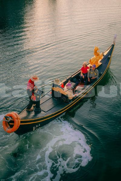 Big with watermark image