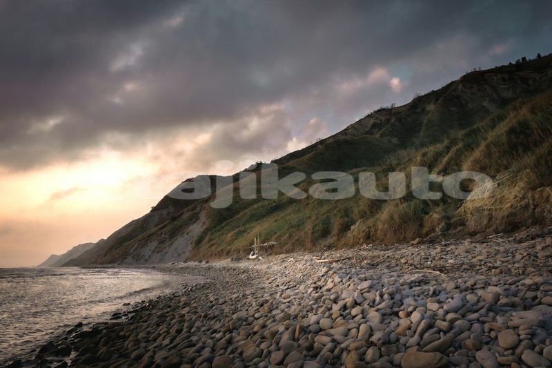 Big with watermark image