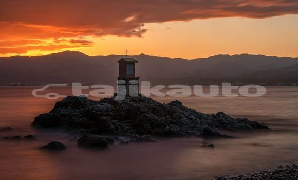 Medium with watermark image