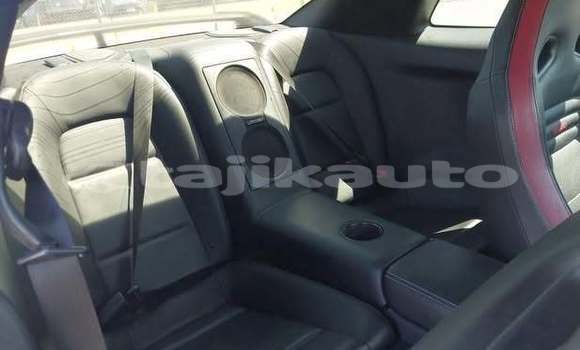 Buy Used Nissan GT-R White Car in Buston in Sughd Buy Used Nissan GT-R White Car in Buston in Sughd