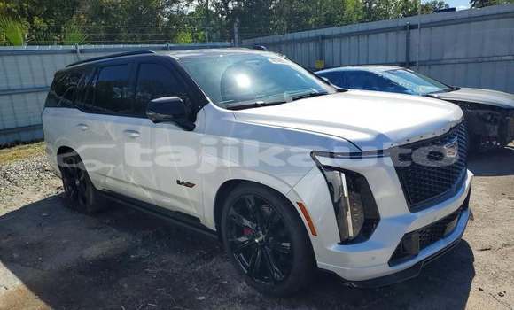 Buy Used Cadillac Escalade White Car in Chkalov in Sughd Buy Used Cadillac Escalade White Car in Chkalov in Sughd