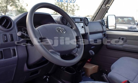 Buy Import Toyota Land Cruiser White Car in Import - Dubai in Dushanbe Buy Import Toyota Land Cruiser White Car in Import - Dubai in Dushanbe