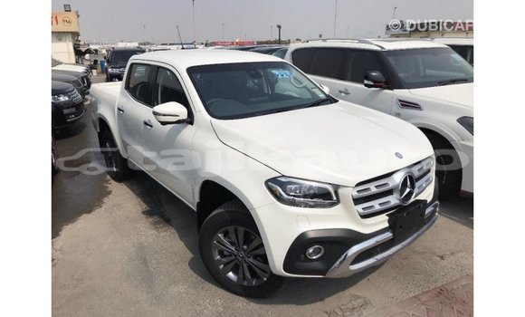 Buy Import Mercedes-Benz 250 White Car in Import - Dubai in Dushanbe Buy Import Mercedes-Benz 250 White Car in Import - Dubai in Dushanbe