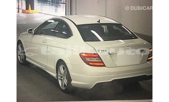 Buy Import Mercedes-Benz 190 White Car in Import - Dubai in Dushanbe Buy Import Mercedes-Benz 190 White Car in Import - Dubai in Dushanbe