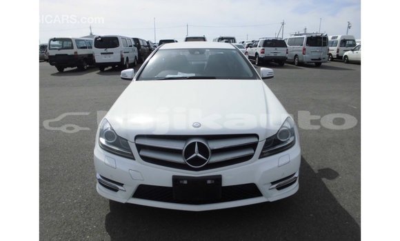 Buy Import Mercedes-Benz 190 White Car in Import - Dubai in Dushanbe Buy Import Mercedes-Benz 190 White Car in Import - Dubai in Dushanbe