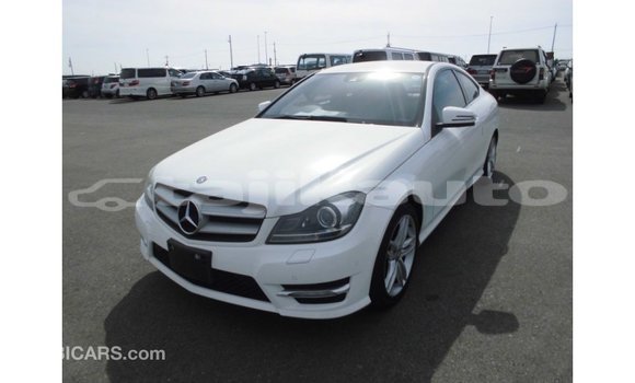 Buy Import Mercedes-Benz 190 White Car in Import - Dubai in Dushanbe Buy Import Mercedes-Benz 190 White Car in Import - Dubai in Dushanbe