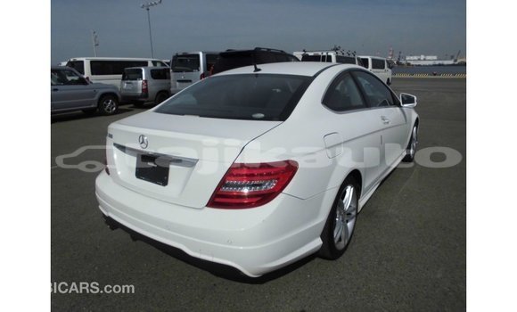 Buy Import Mercedes-Benz 190 White Car in Import - Dubai in Dushanbe Buy Import Mercedes-Benz 190 White Car in Import - Dubai in Dushanbe