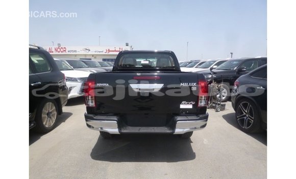 Buy Import Toyota Hilux Black Car in Import - Dubai in Dushanbe Buy Import Toyota Hilux Black Car in Import - Dubai in Dushanbe