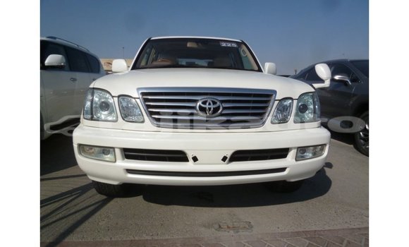 Buy Import Toyota Land Cruiser White Car in Import - Dubai in Dushanbe Buy Import Toyota Land Cruiser White Car in Import - Dubai in Dushanbe