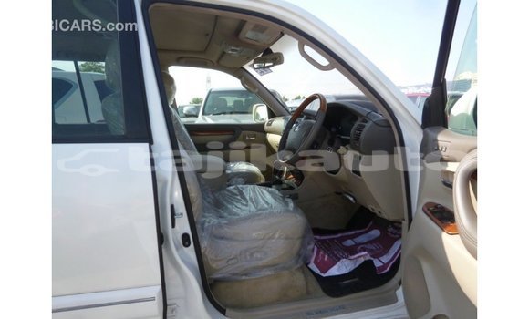 Buy Import Toyota Land Cruiser White Car in Import - Dubai in Dushanbe Buy Import Toyota Land Cruiser White Car in Import - Dubai in Dushanbe