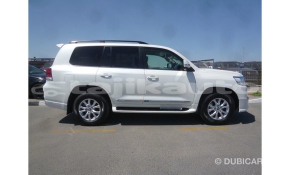 Buy Import Toyota Land Cruiser White Car in Import - Dubai in Dushanbe Buy Import Toyota Land Cruiser White Car in Import - Dubai in Dushanbe