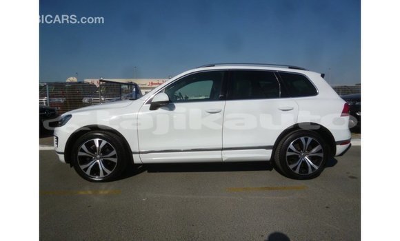 Buy Import Volkswagen Touareg White Car in Import - Dubai in Dushanbe Buy Import Volkswagen Touareg White Car in Import - Dubai in Dushanbe