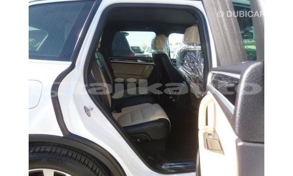 Buy Import Volkswagen Touareg White Car in Import - Dubai in Dushanbe Buy Import Volkswagen Touareg White Car in Import - Dubai in Dushanbe