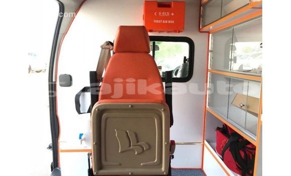 Buy Import Toyota Hiace White Car in Import - Dubai in Dushanbe Buy Import Toyota Hiace White Car in Import - Dubai in Dushanbe