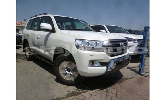 Buy Import Toyota Land Cruiser White Car in Import - Dubai in Dushanbe Buy Import Toyota Land Cruiser White Car in Import - Dubai in Dushanbe
