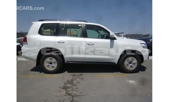 Buy Import Toyota Land Cruiser White Car in Import - Dubai in Dushanbe Buy Import Toyota Land Cruiser White Car in Import - Dubai in Dushanbe