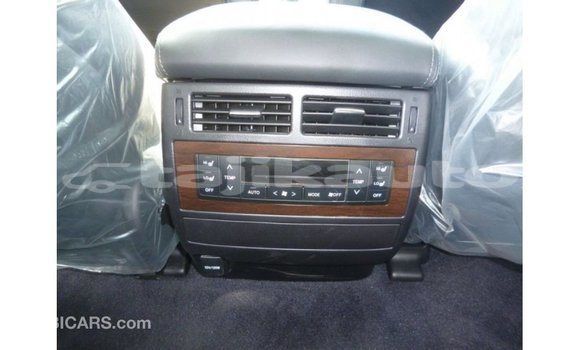 Buy Import Toyota Land Cruiser White Car in Import - Dubai in Dushanbe Buy Import Toyota Land Cruiser White Car in Import - Dubai in Dushanbe
