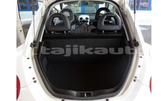 Buy Import Volkswagen Beetle White Car in Import - Dubai in Dushanbe Buy Import Volkswagen Beetle White Car in Import - Dubai in Dushanbe