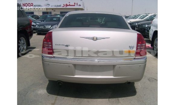 Buy Import Chrysler 300 Beige Car in Import - Dubai in Dushanbe Buy Import Chrysler 300 Beige Car in Import - Dubai in Dushanbe
