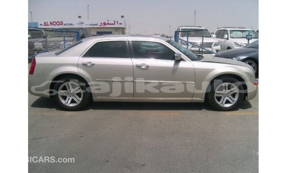 Buy Import Chrysler 300 Beige Car in Import - Dubai in Dushanbe Buy Import Chrysler 300 Beige Car in Import - Dubai in Dushanbe