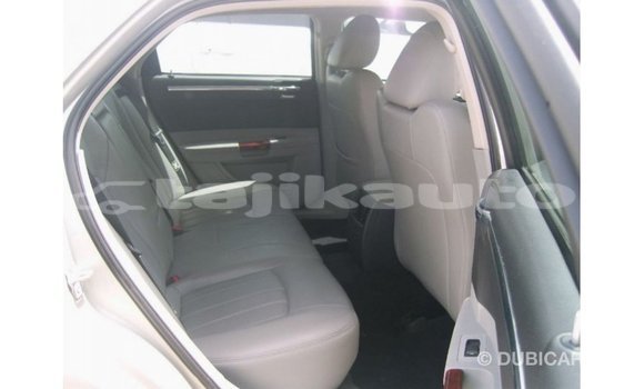Buy Import Chrysler 300 Beige Car in Import - Dubai in Dushanbe Buy Import Chrysler 300 Beige Car in Import - Dubai in Dushanbe