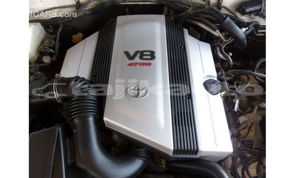 Buy Import Toyota Land Cruiser White Car in Import - Dubai in Dushanbe Buy Import Toyota Land Cruiser White Car in Import - Dubai in Dushanbe