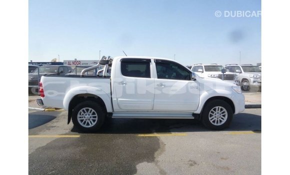 Buy Import Toyota Hilux White Car in Import - Dubai in Dushanbe Buy Import Toyota Hilux White Car in Import - Dubai in Dushanbe