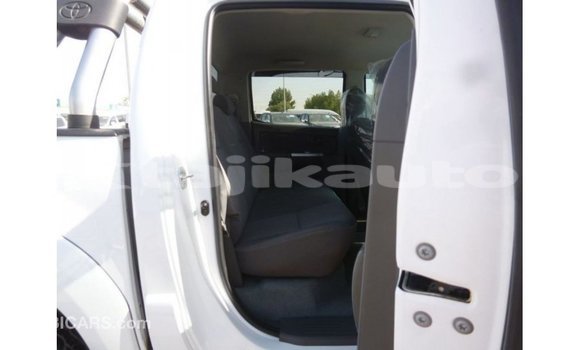 Buy Import Toyota Hilux White Car in Import - Dubai in Dushanbe Buy Import Toyota Hilux White Car in Import - Dubai in Dushanbe