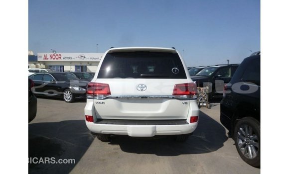 Buy Import Toyota Land Cruiser White Car in Import - Dubai in Dushanbe Buy Import Toyota Land Cruiser White Car in Import - Dubai in Dushanbe