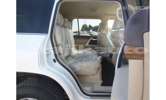 Buy Import Toyota Land Cruiser White Car in Import - Dubai in Dushanbe Buy Import Toyota Land Cruiser White Car in Import - Dubai in Dushanbe