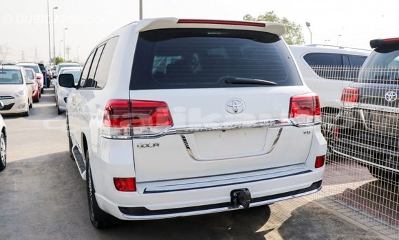 Buy Import Toyota Land Cruiser White Car in Import - Dubai in Dushanbe Buy Import Toyota Land Cruiser White Car in Import - Dubai in Dushanbe