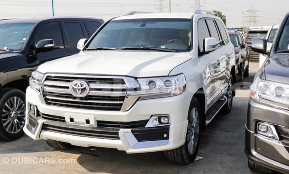 Buy Import Toyota Land Cruiser White Car in Import - Dubai in Dushanbe Buy Import Toyota Land Cruiser White Car in Import - Dubai in Dushanbe