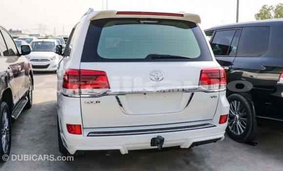 Buy Import Toyota Land Cruiser White Car in Import - Dubai in Dushanbe Buy Import Toyota Land Cruiser White Car in Import - Dubai in Dushanbe