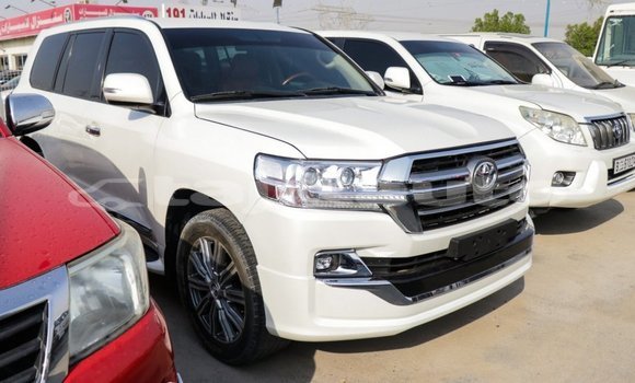 Buy Import Toyota Land Cruiser White Car in Import - Dubai in Dushanbe Buy Import Toyota Land Cruiser White Car in Import - Dubai in Dushanbe