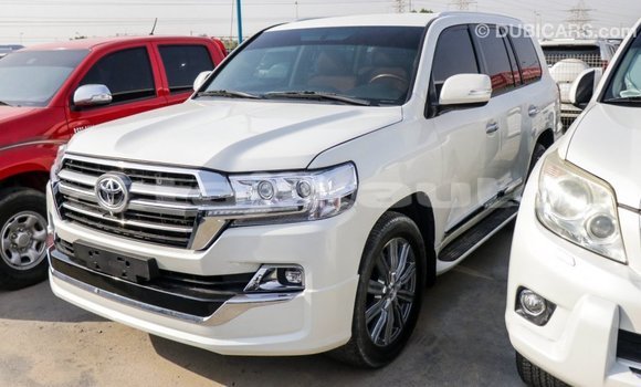 Buy Import Toyota Land Cruiser White Car in Import - Dubai in Dushanbe Buy Import Toyota Land Cruiser White Car in Import - Dubai in Dushanbe