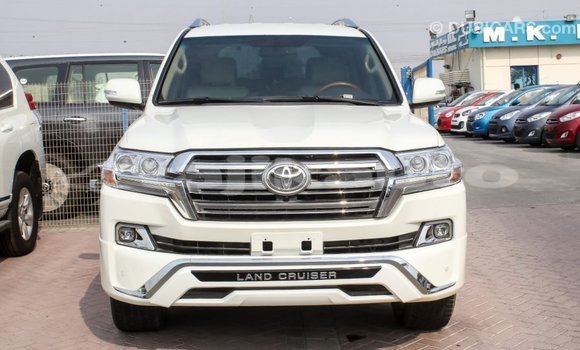 Buy Import Toyota Land Cruiser White Car in Import - Dubai in Dushanbe Buy Import Toyota Land Cruiser White Car in Import - Dubai in Dushanbe